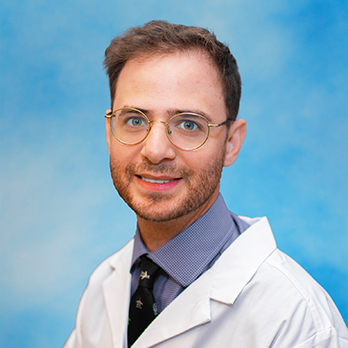 Ethan Shamis, Doctor en Medicina